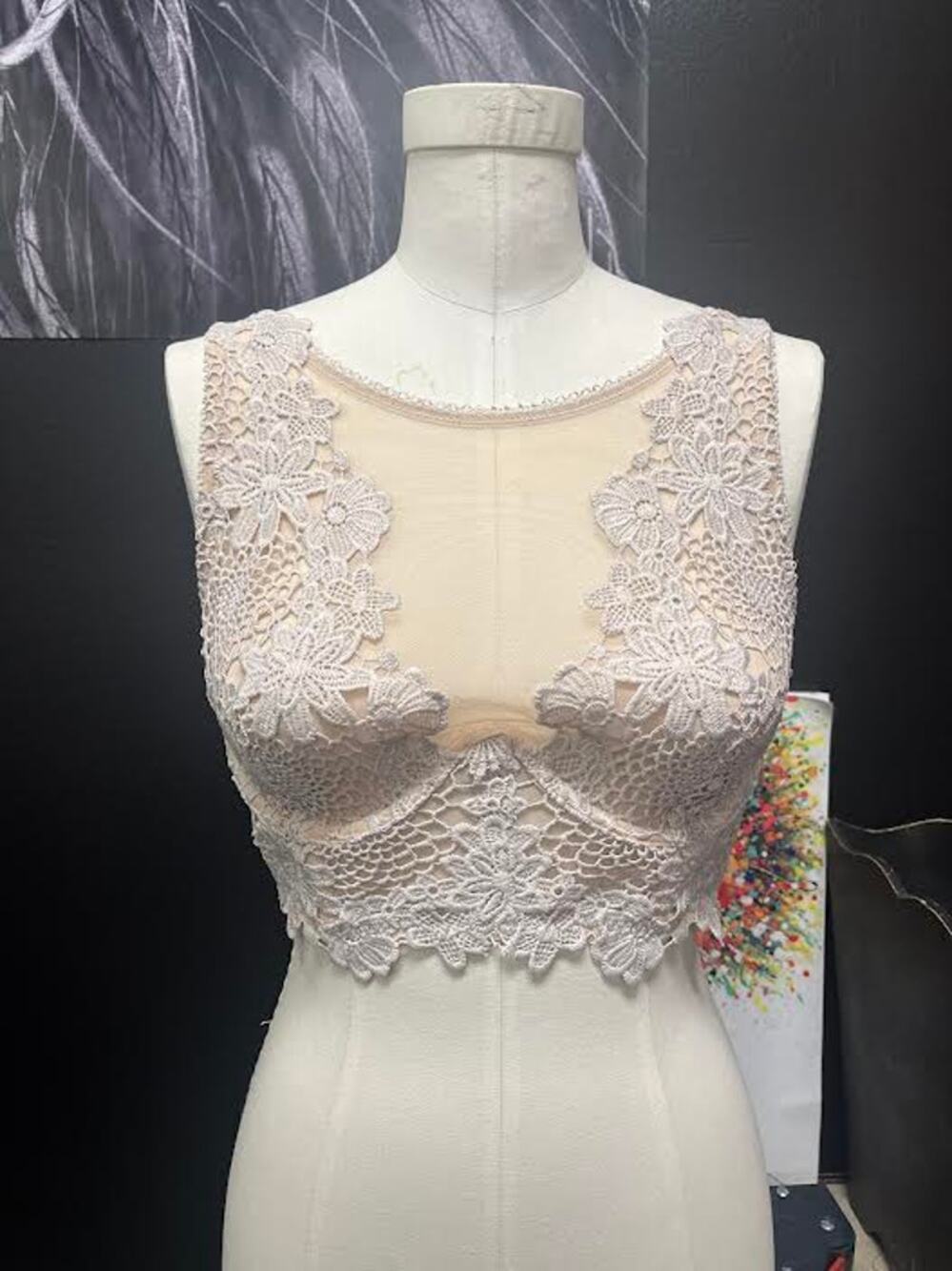 34D TAUPE FLORAL LACE VICTORIA'S SECRET BRALETTE BRA